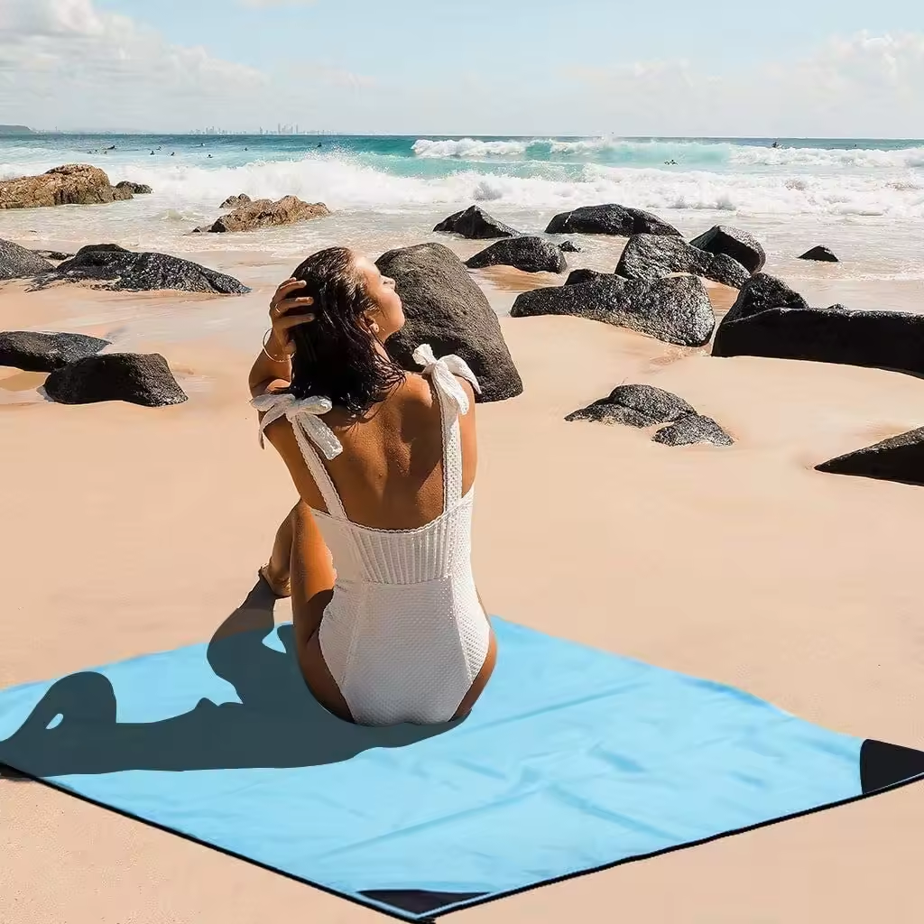 PIRA Compact Sand-Free Beach Blanket