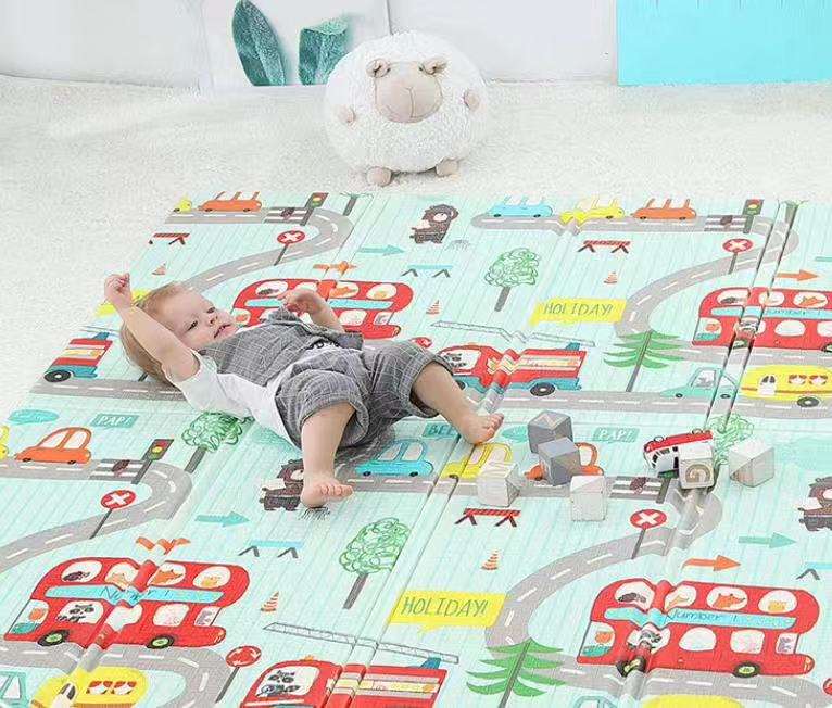 PIRA Foldable & Reversible Extra Large Play Mat, Holiday / Height Chart